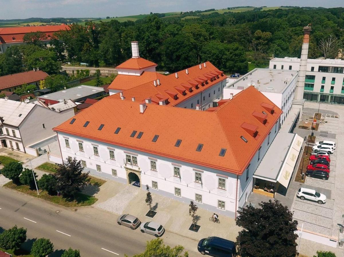 Hotel Pansky Pivovar Holešov Buitenkant foto