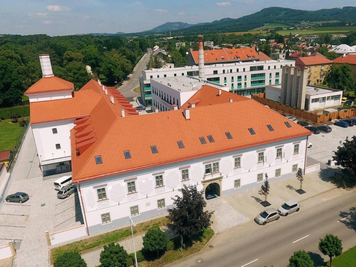 Hotel Pansky Pivovar Holešov Buitenkant foto