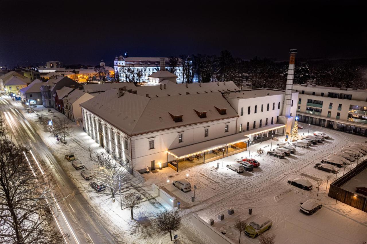 Hotel Pansky Pivovar Holešov Buitenkant foto