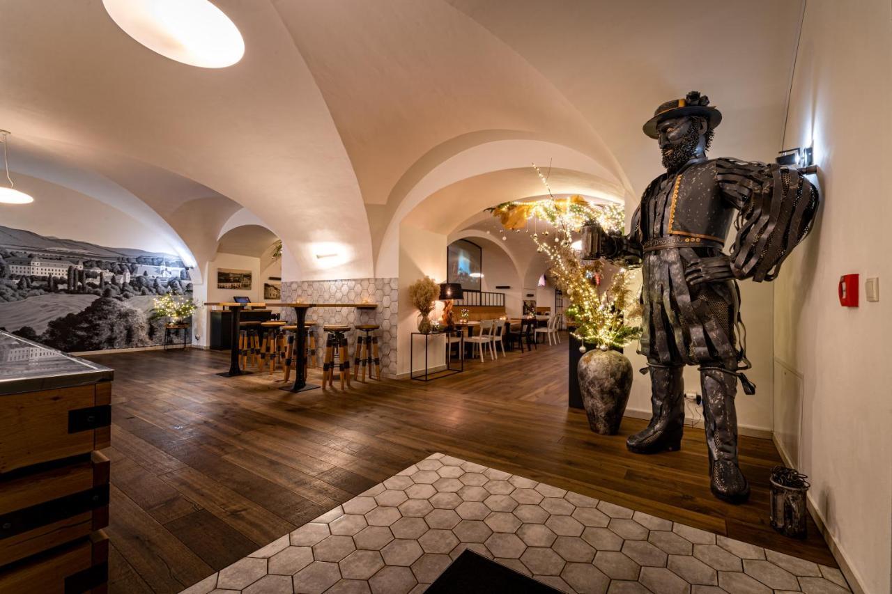 Hotel Pansky Pivovar Holešov Buitenkant foto