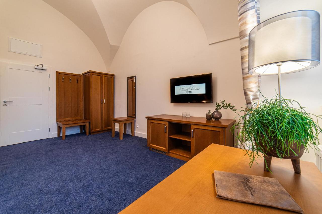 Hotel Pansky Pivovar Holešov Buitenkant foto