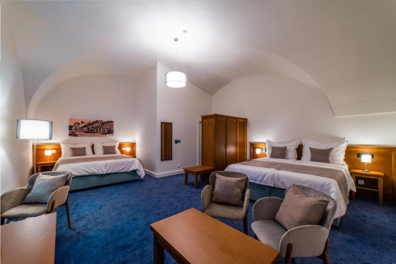 Hotel Pansky Pivovar Holešov Buitenkant foto